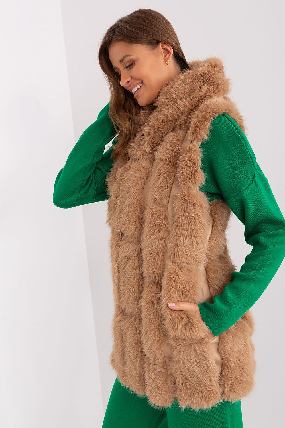 vest model 187593 AT