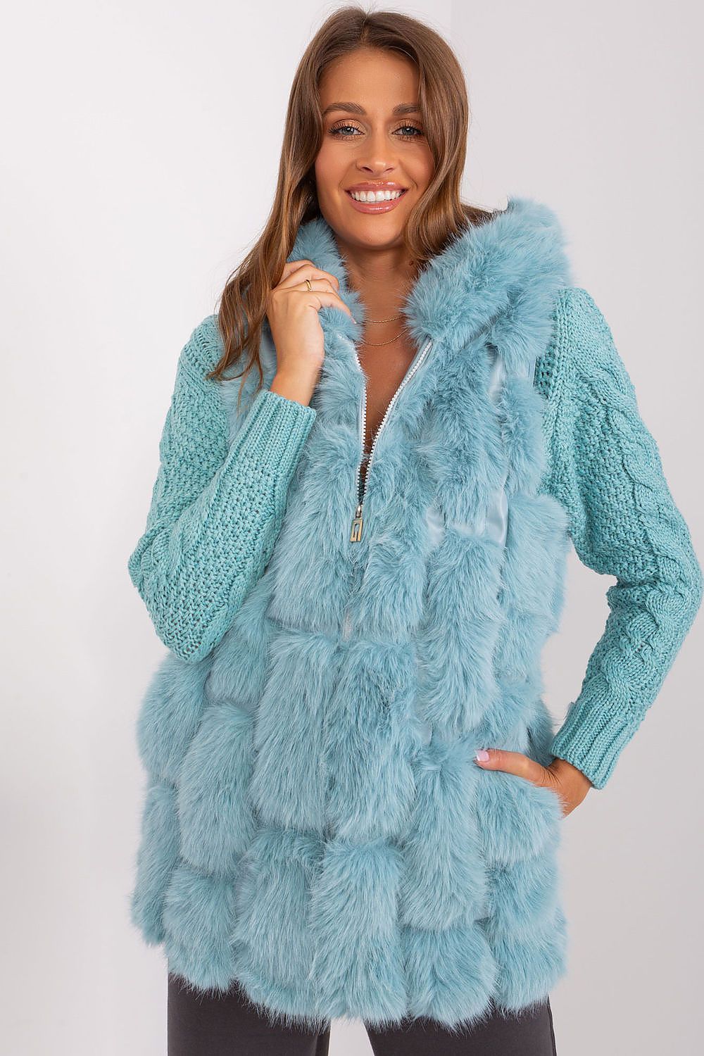 vest model 187595 AT