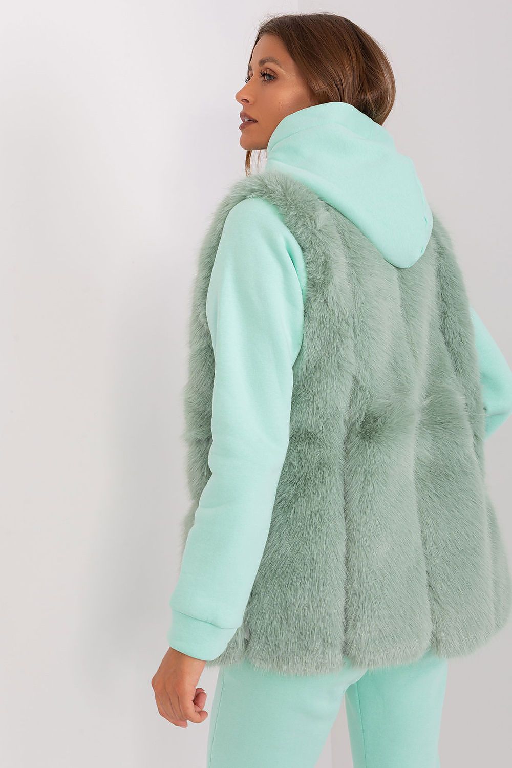 vest model 187600 AT