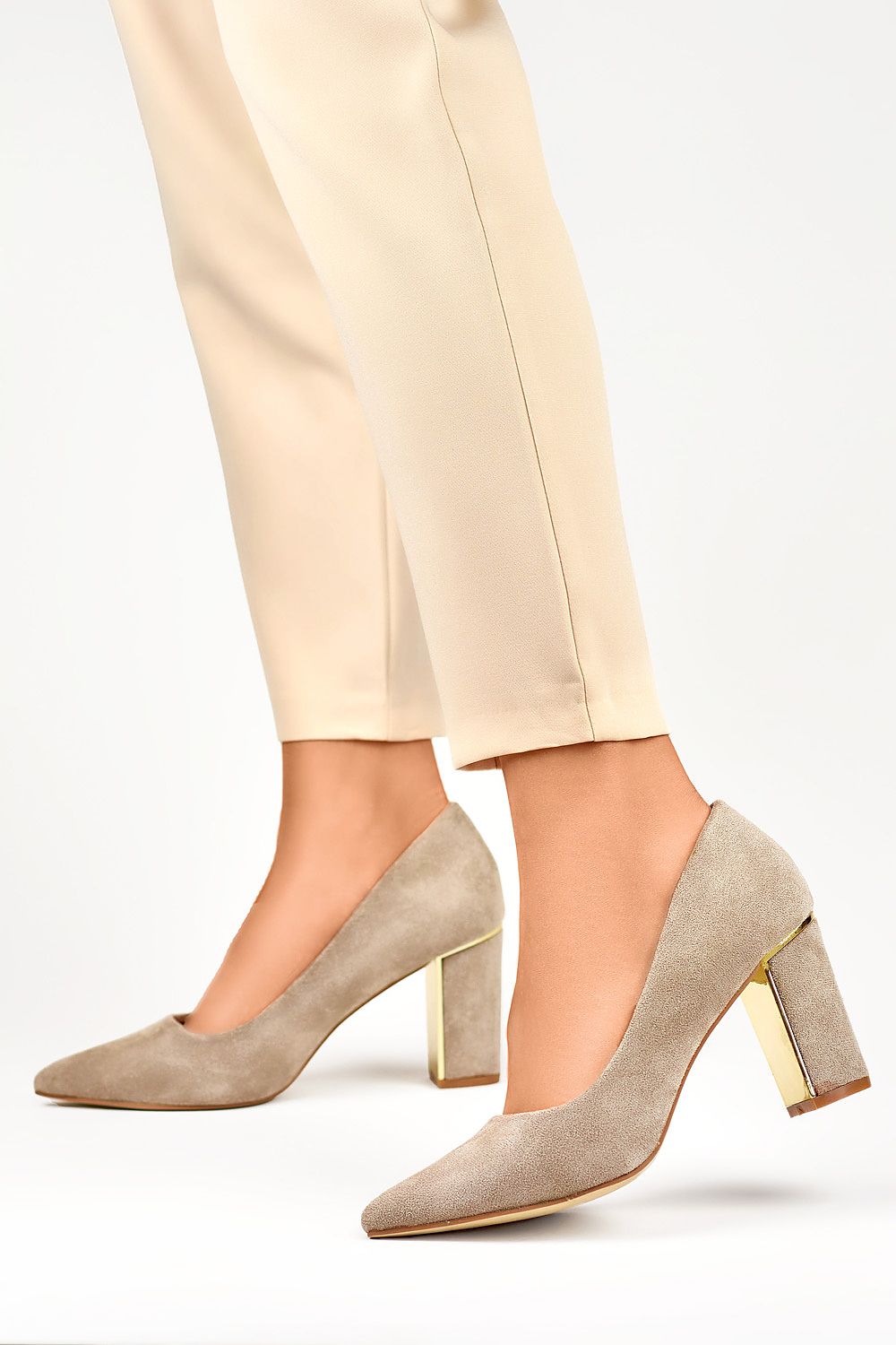 Pumps met dikke hak model 190049 PRIMO