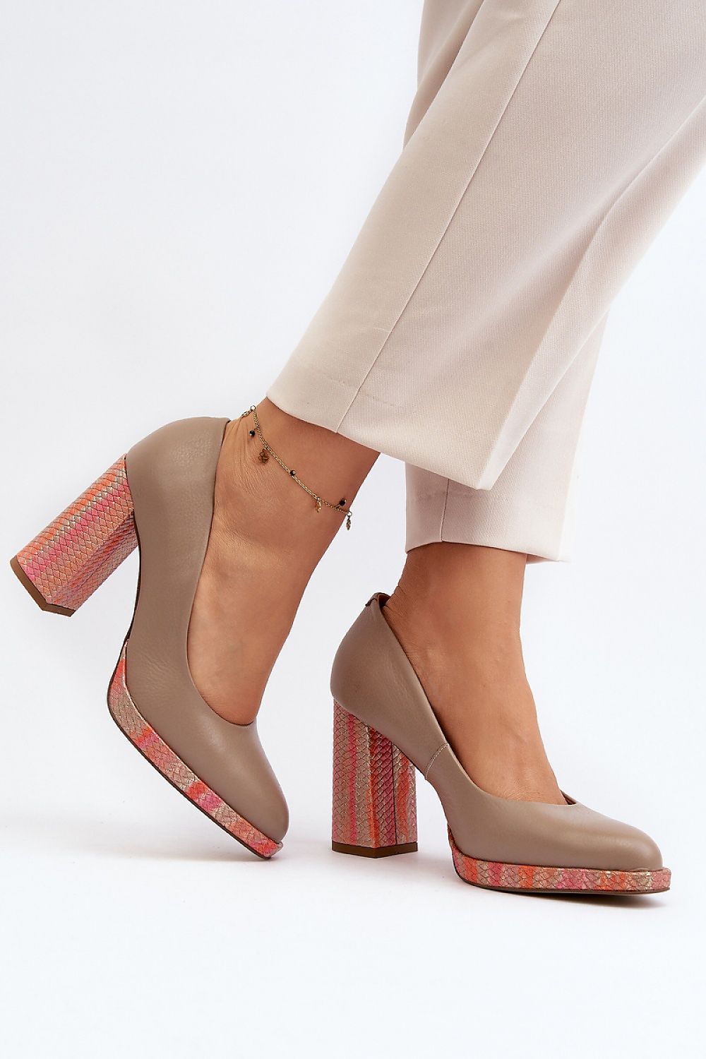 Pumps met dikke hak model 192298 Step in style