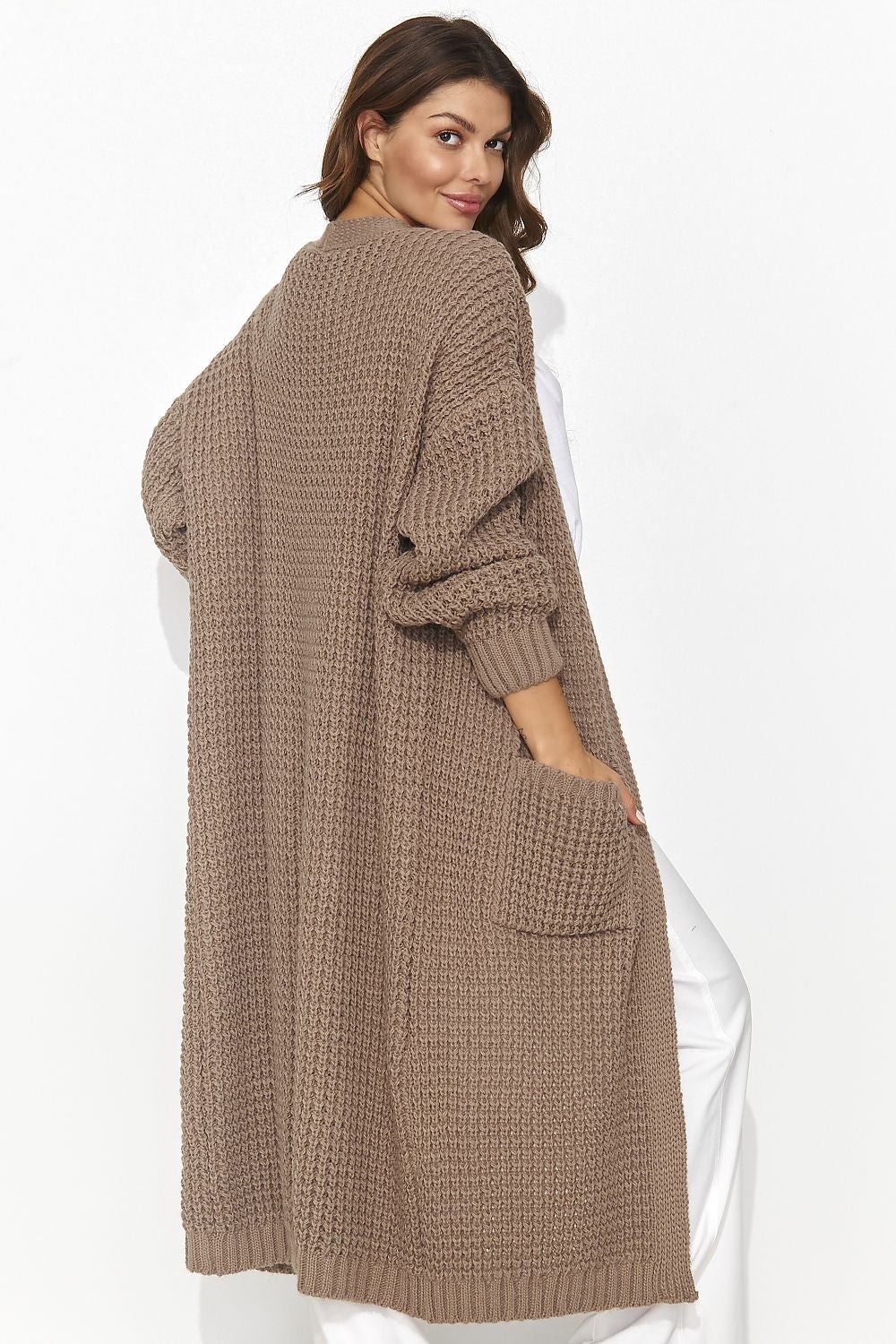 cardigan model 192453 Numinou