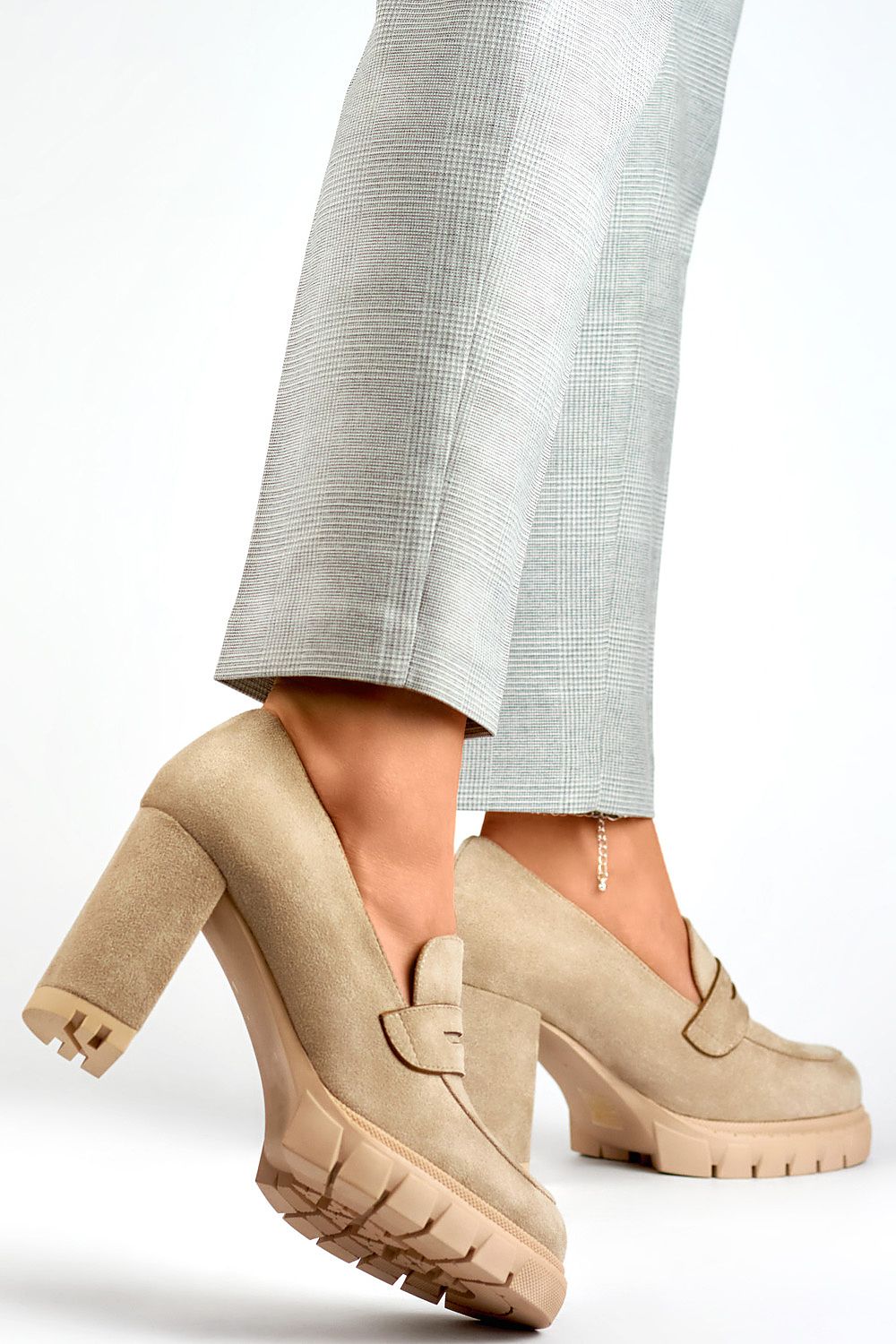 Pumps met dikke hak model 193737 PRIMO
