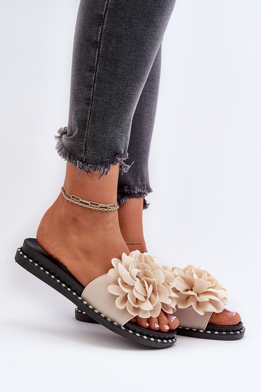 slippers model 194705 Step in style