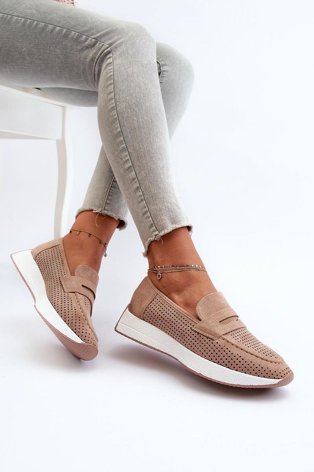 Moccassins model 195719 Step in style