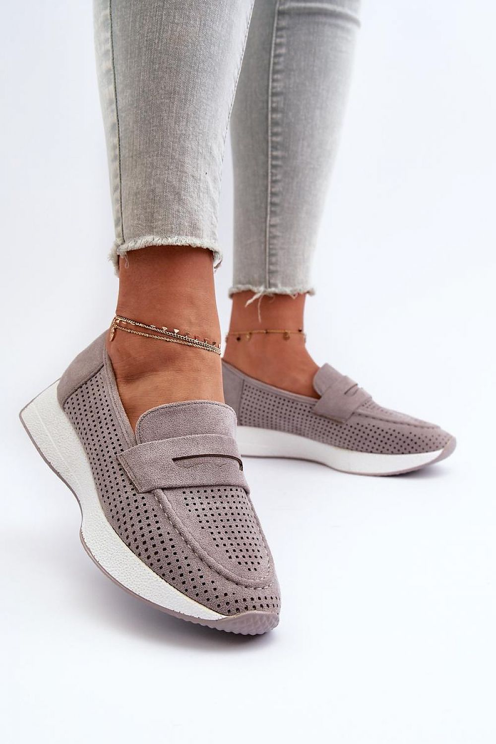 Moccassins model 195720 Step in style