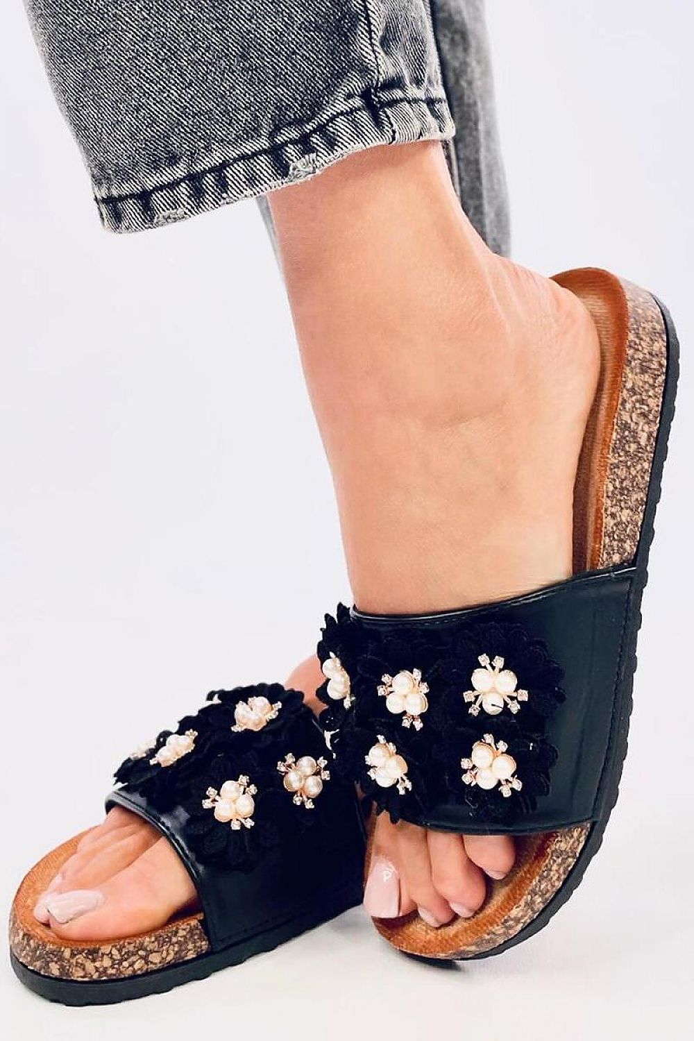 slippers model 197261 Inello