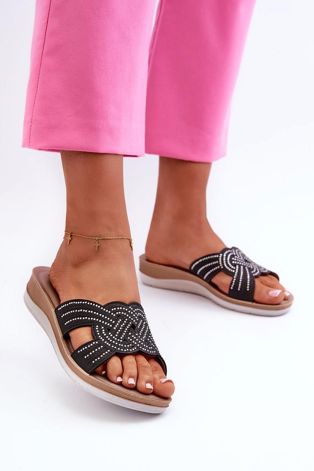 slippers model 198162 Step in style