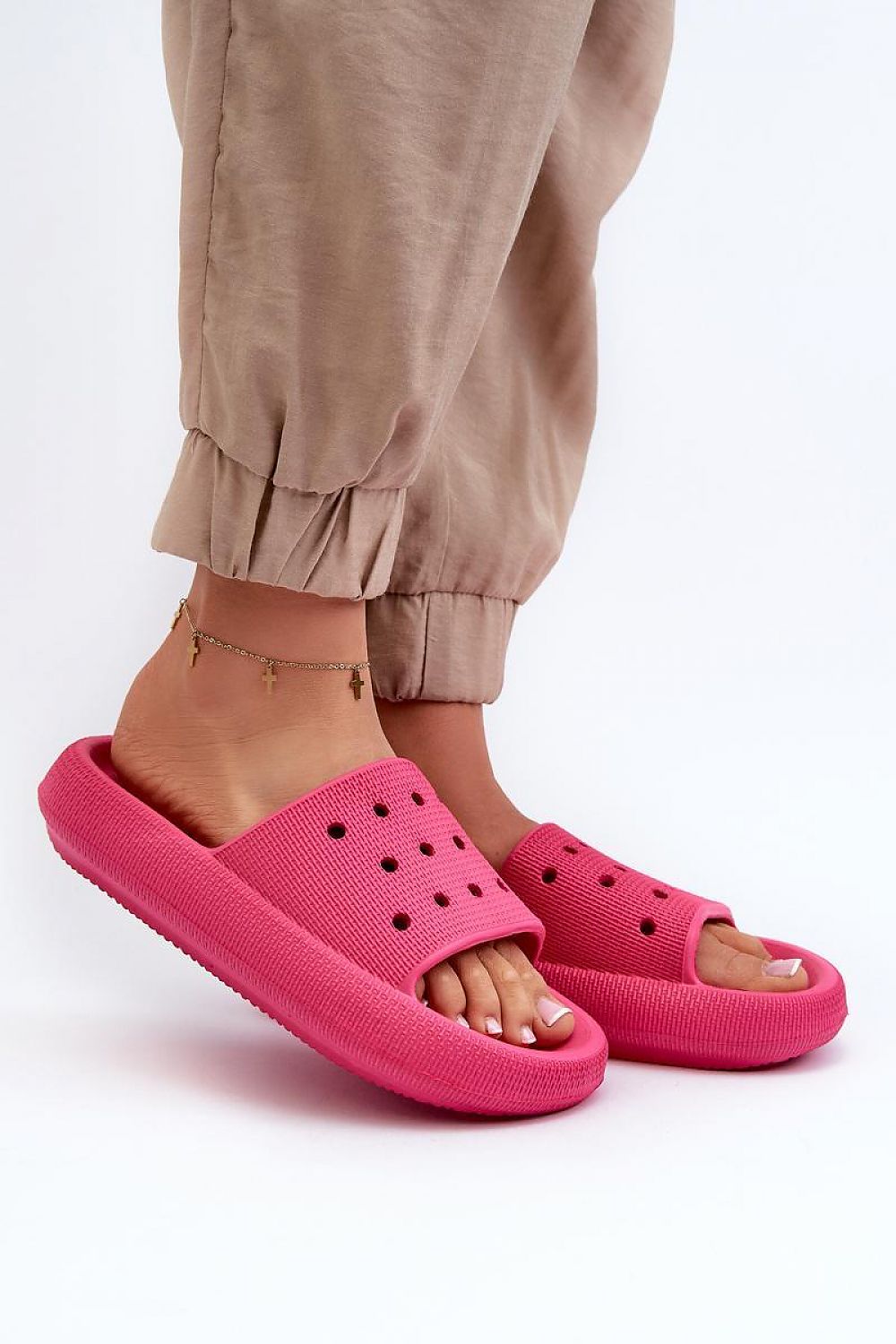 slippers model 198175 Step in style