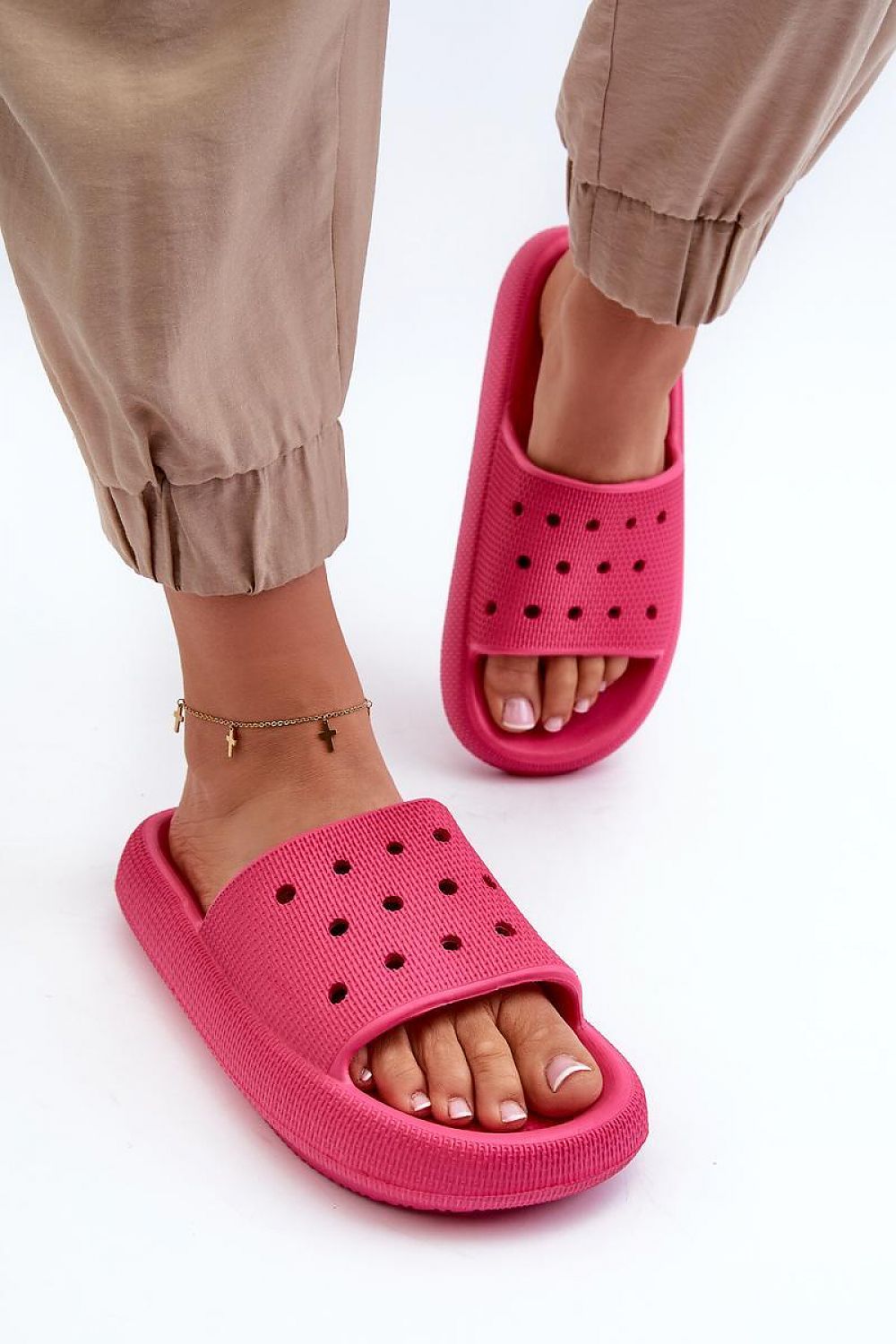 slippers model 198175 Step in style