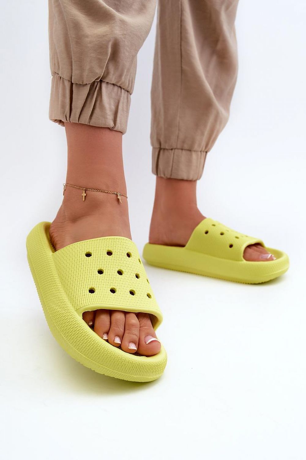 slippers model 198176 Step in style