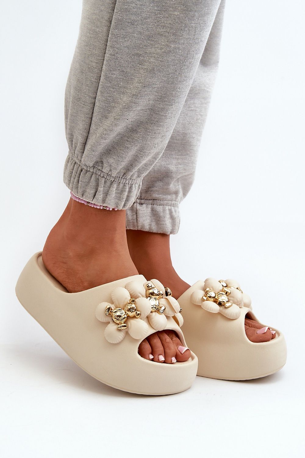 slippers model 198418 Step in style