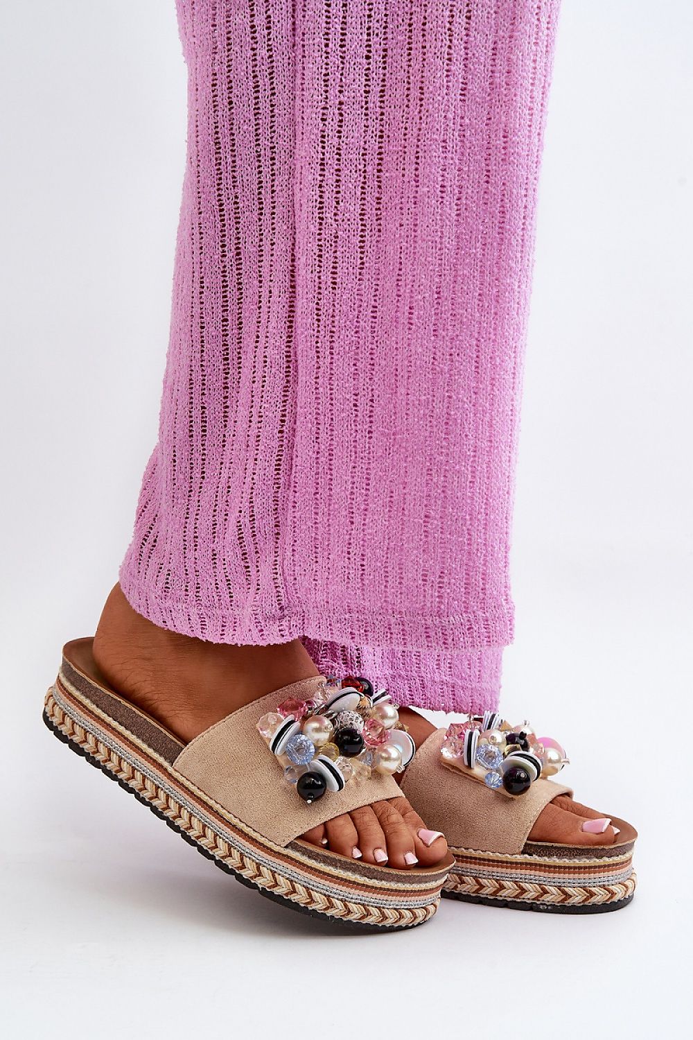 slippers model 198432 Step in style