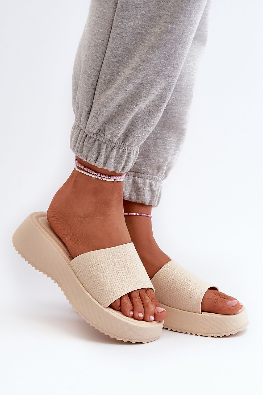 slippers model 198444 Step in style