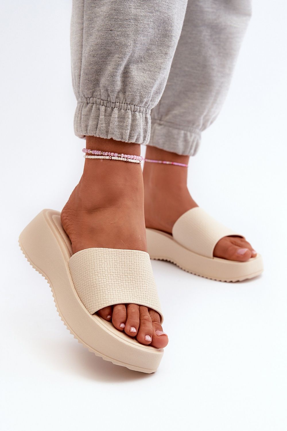 slippers model 198444 Step in style