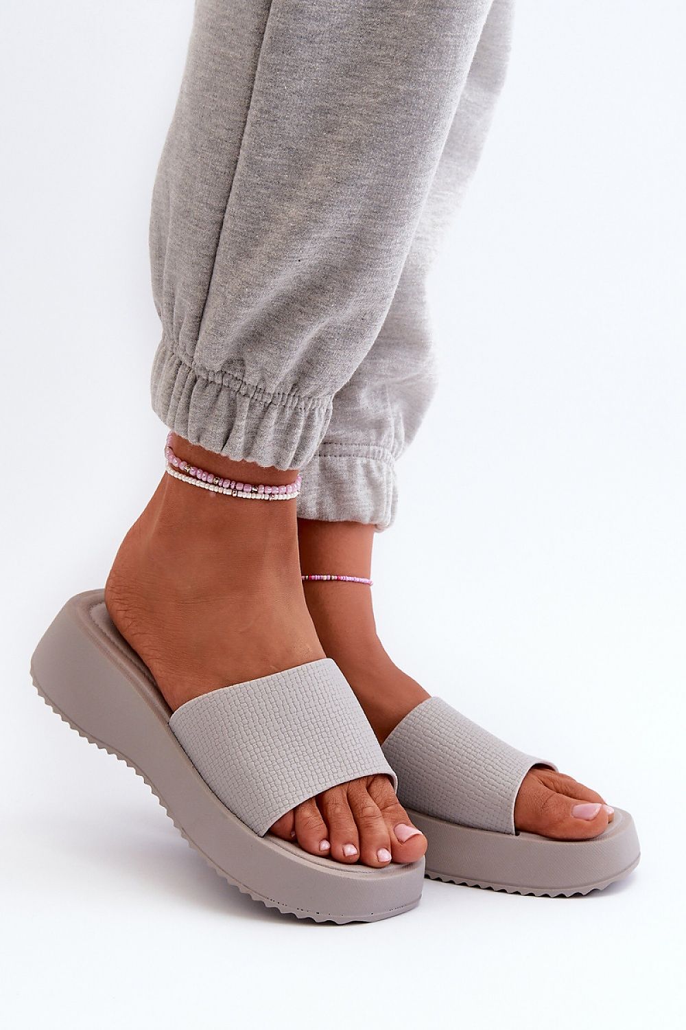 slippers model 198445 Step in style