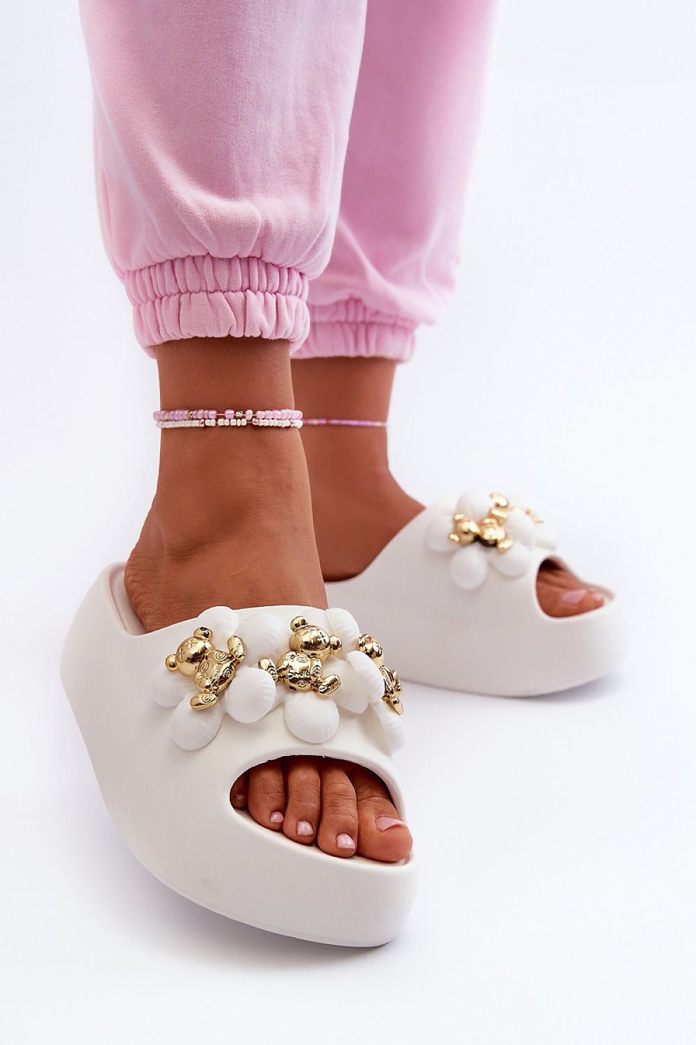 slippers model 198596 Step in style