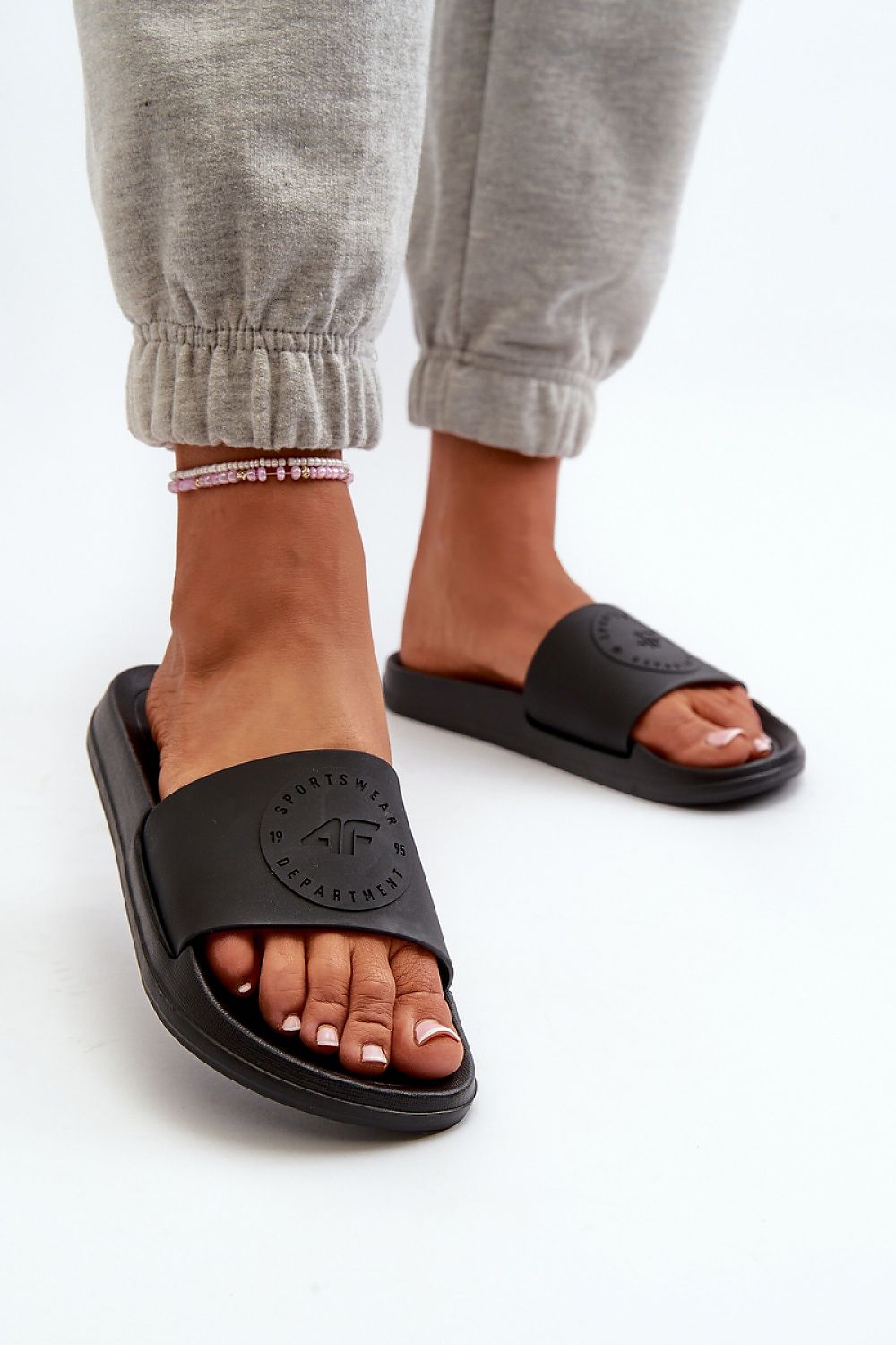 slippers model 198611 Step in style