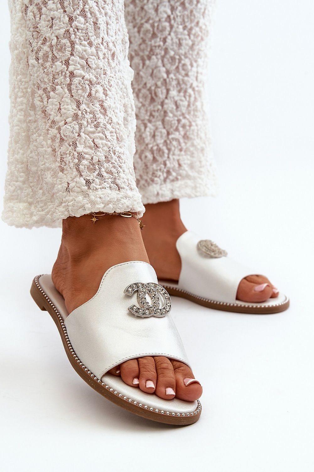 slippers model 198612 Step in style