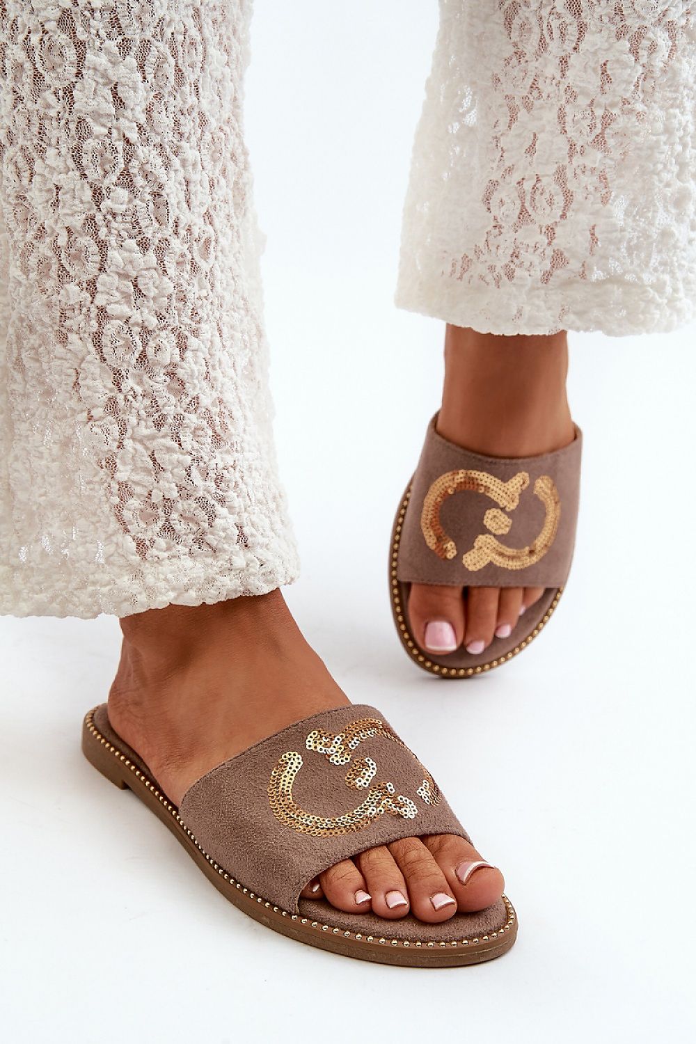 slippers model 198615 Step in style