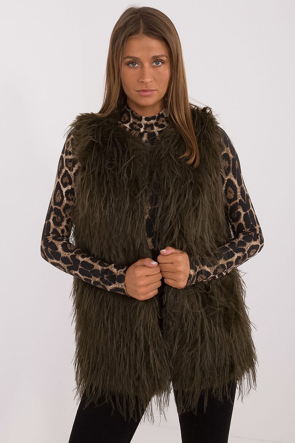 vest model 199762 AT