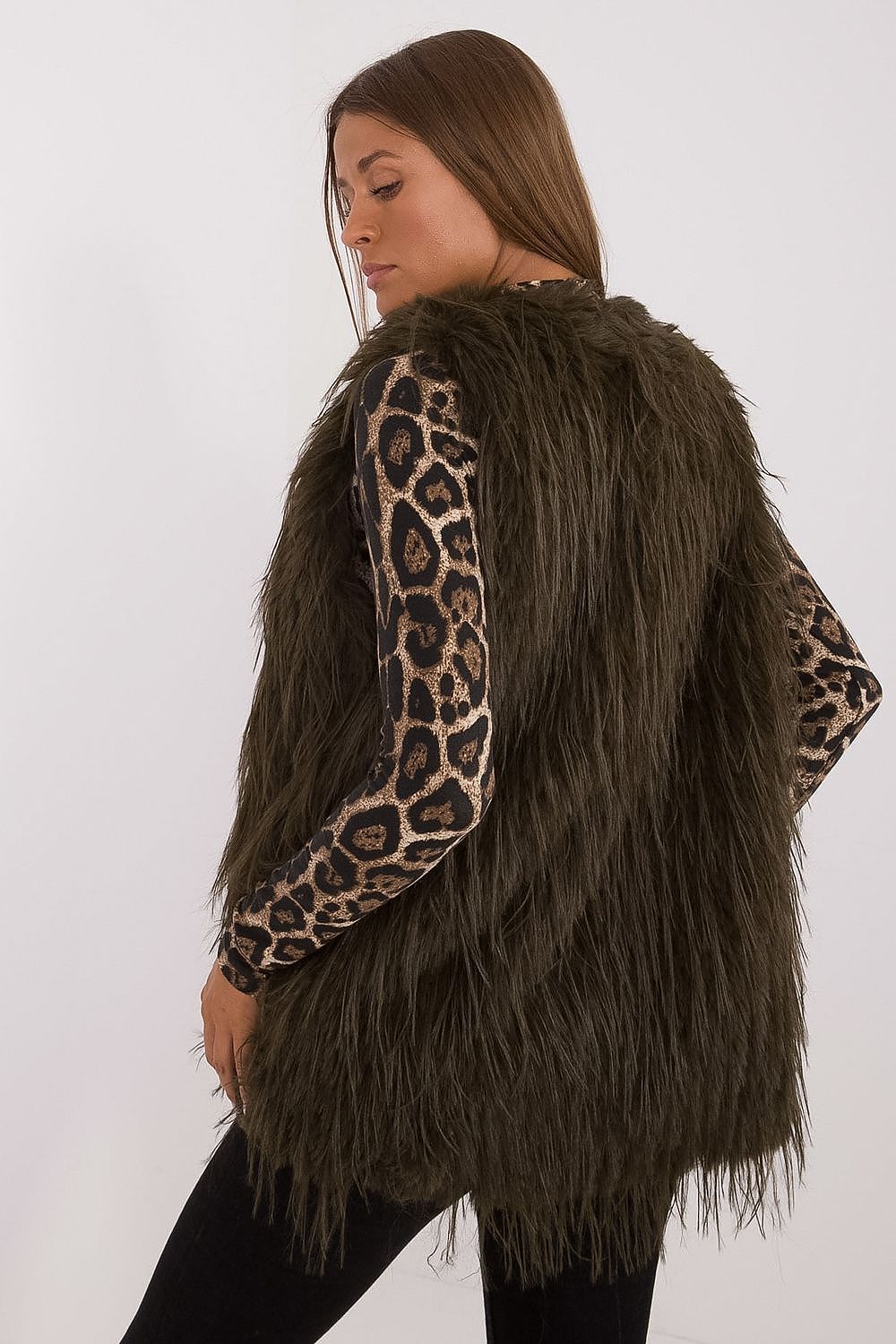 vest model 199762 AT