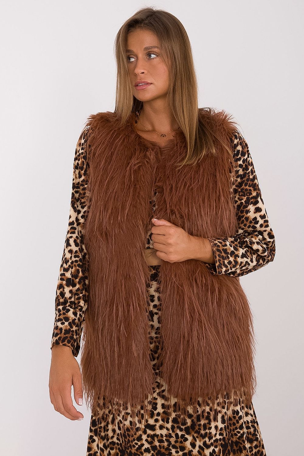 vest model 199767 AT