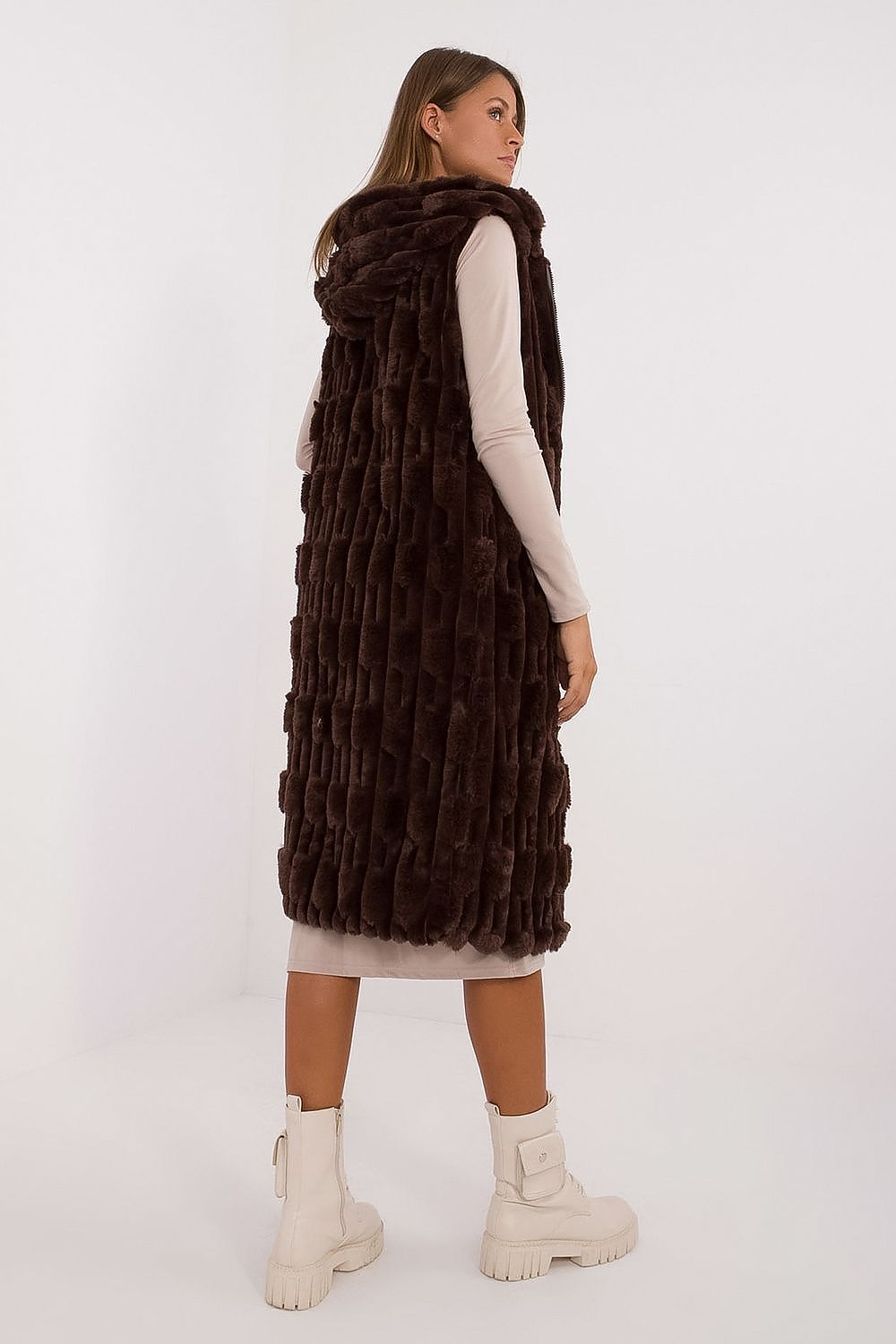 vest model 199773 AT