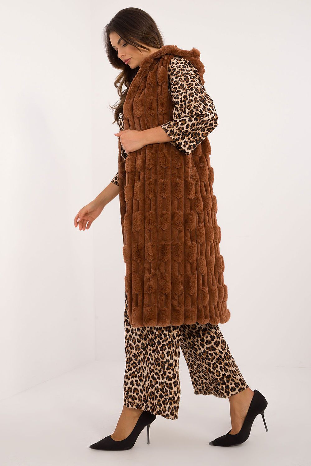 vest model 200208 AT
