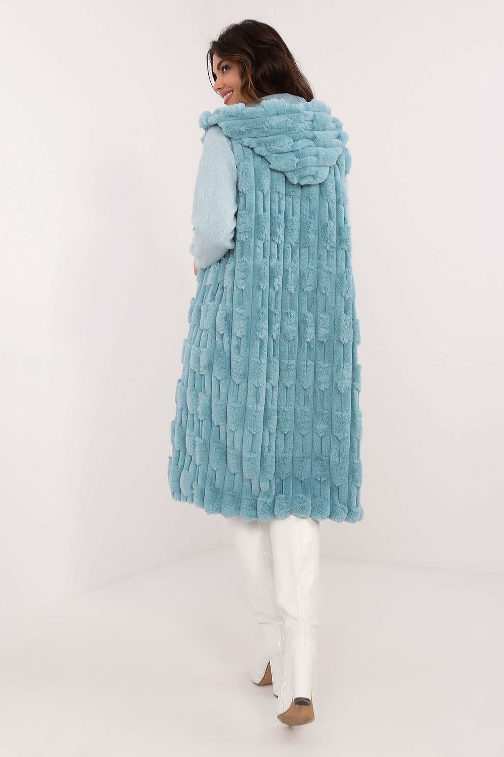 vest model 200521 AT