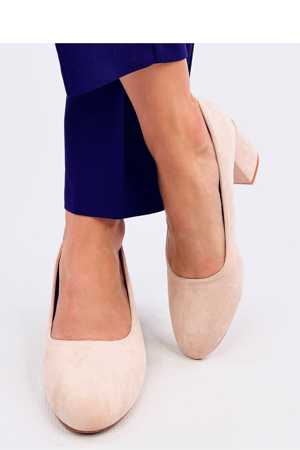 Pumps met dikke hak model 200696 Inello