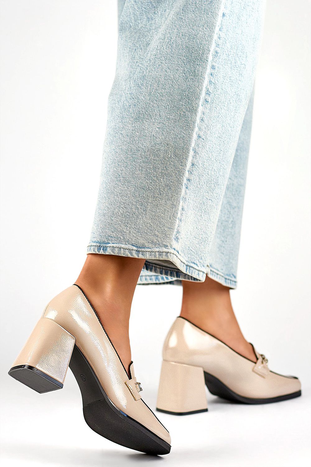 Pumps met dikke hak model 200870 PRIMO
