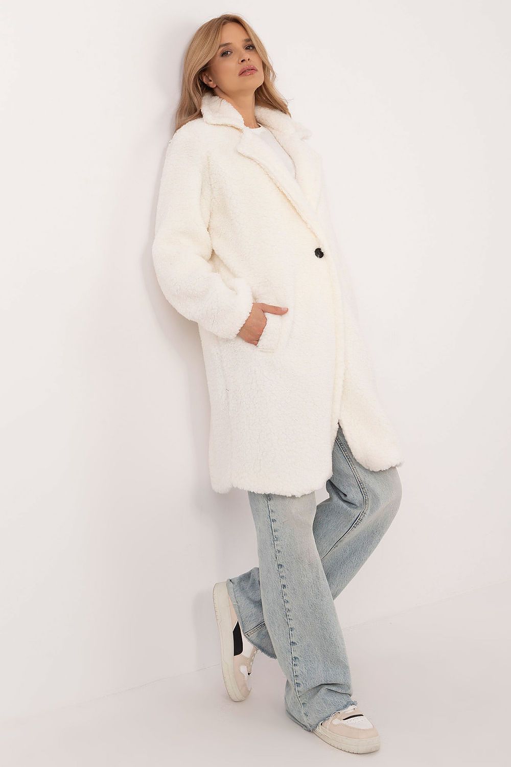 mantel model 203854 Italy Moda