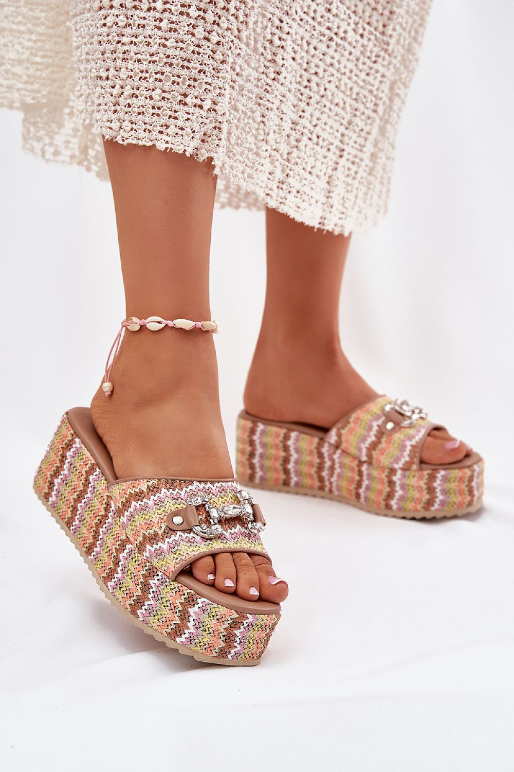 slippers model 213949 Step in style