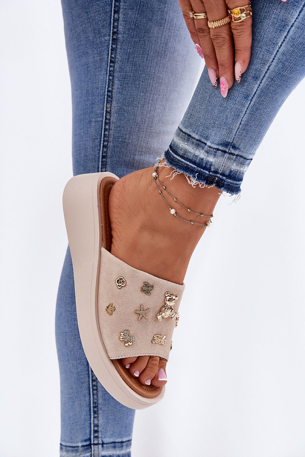 slippers model 213952 Step in style