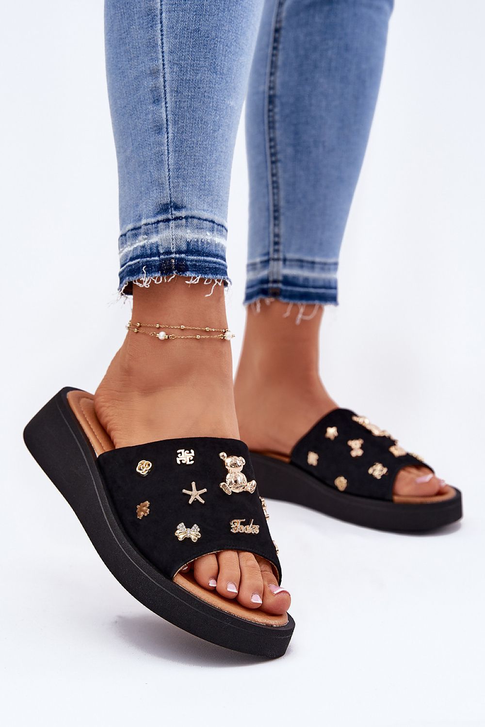 slippers model 213953 Step in style