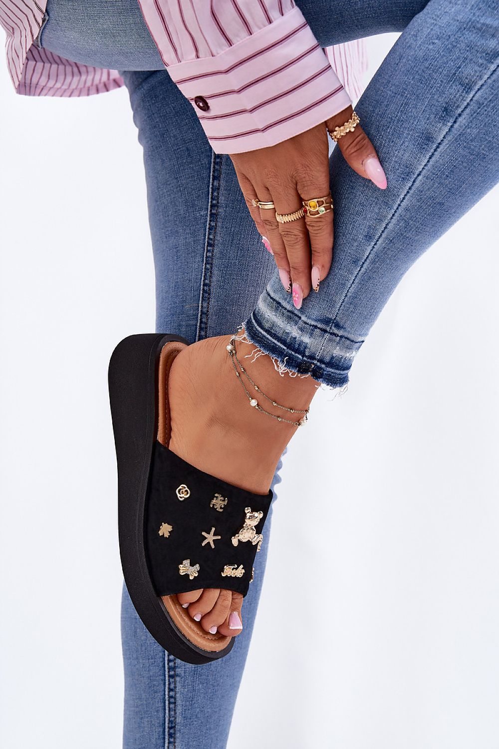 slippers model 213953 Step in style