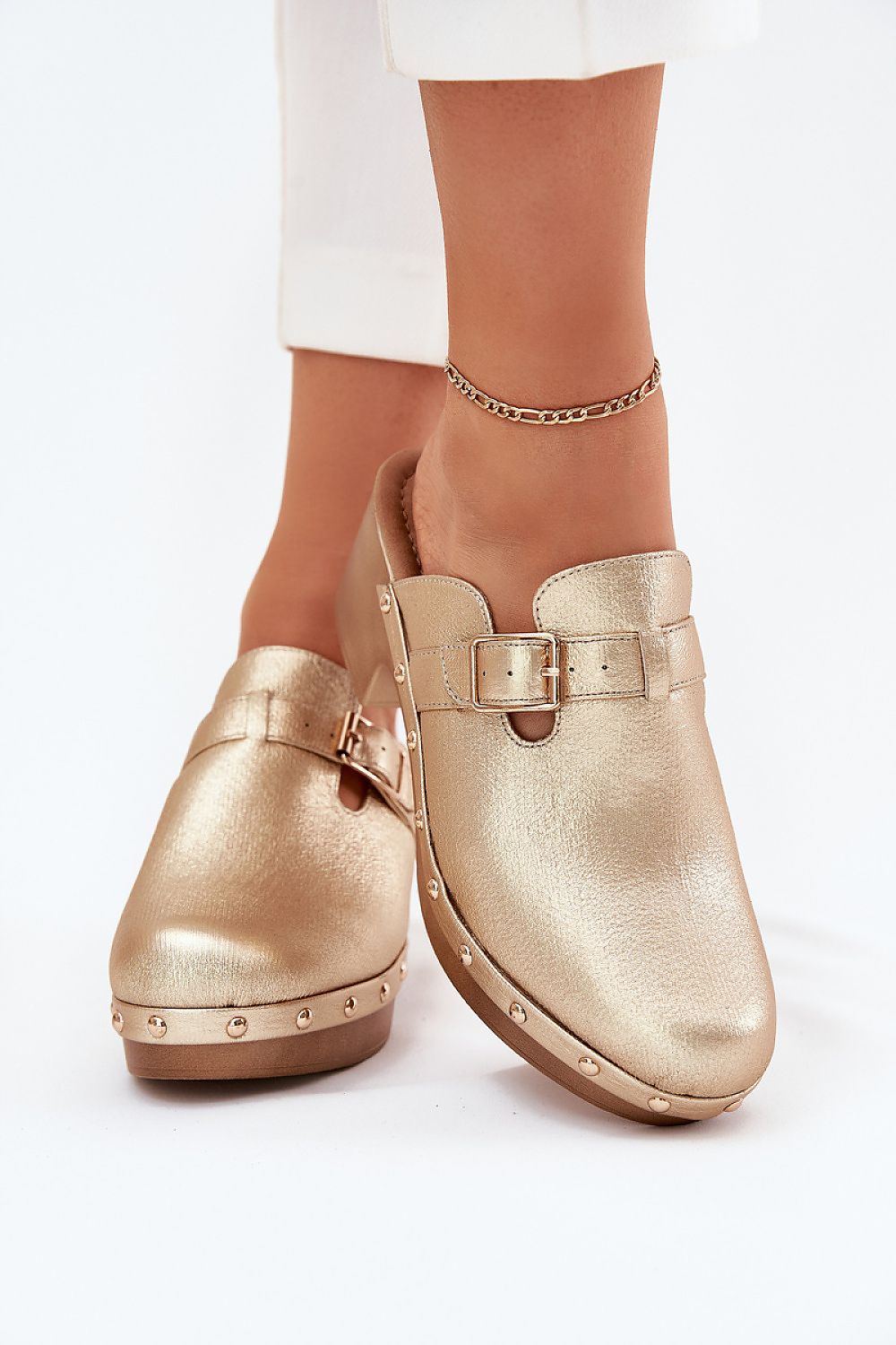 slippers model 214125 Step in style