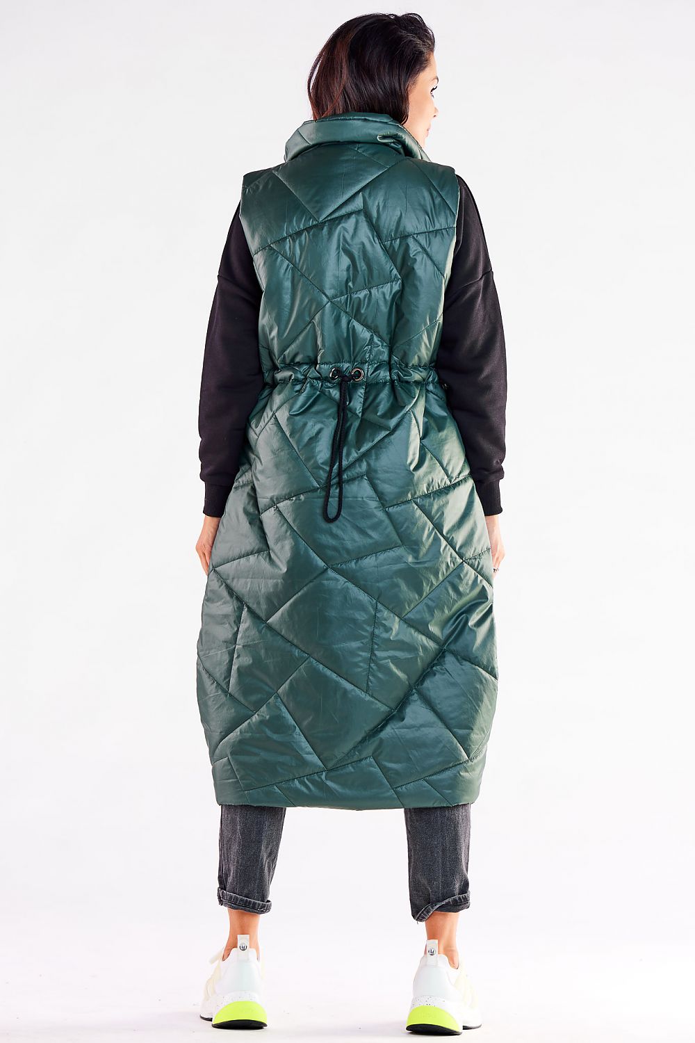 vest model 173869 awama