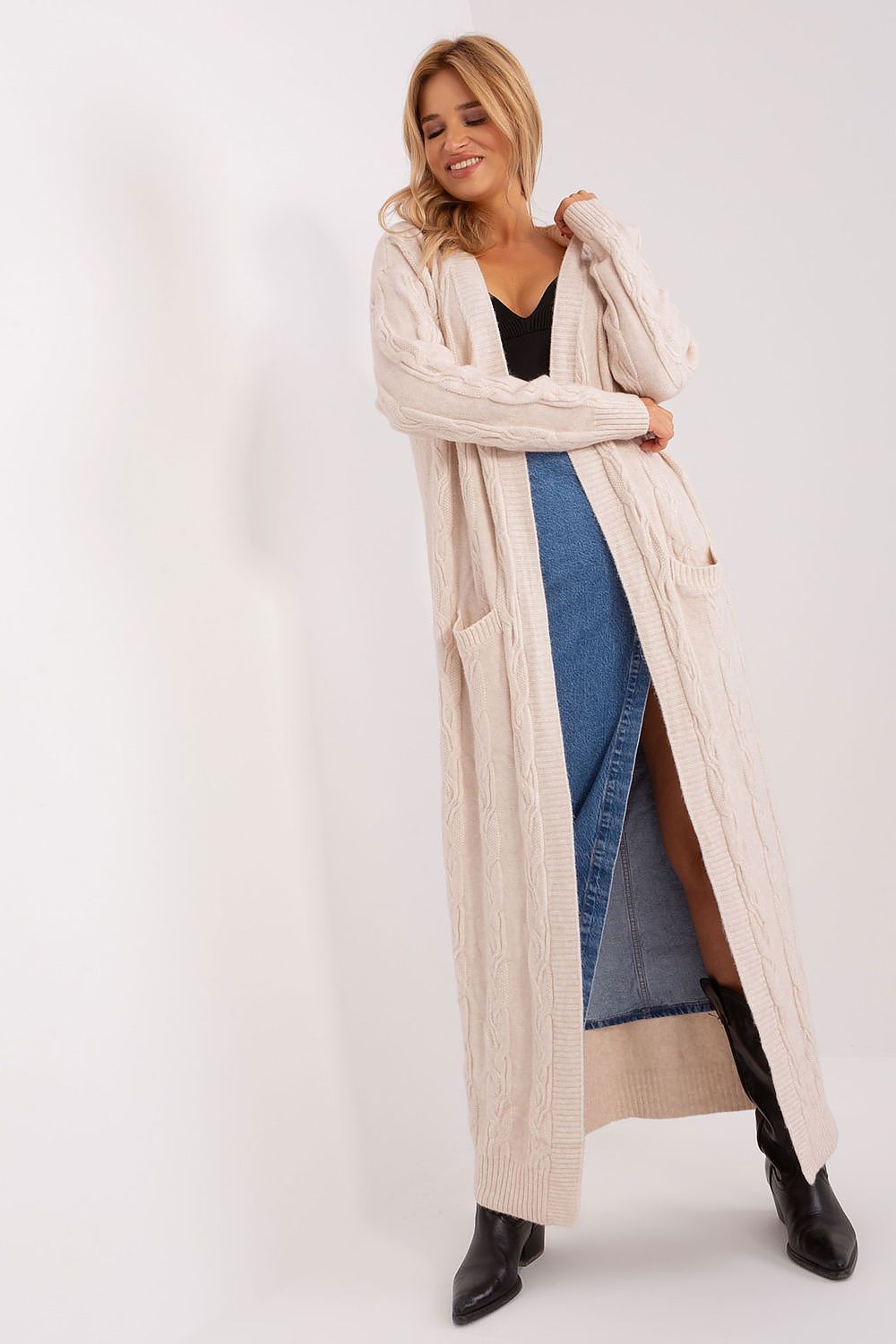 cardigan model 185966 AT