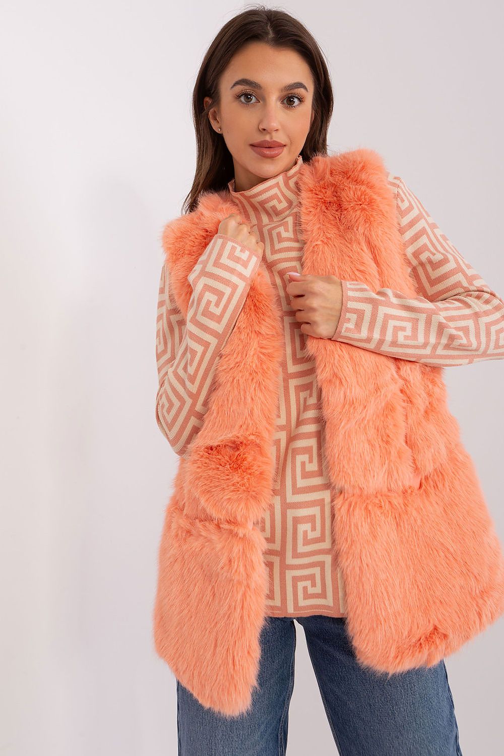 vest model 186701 AT
