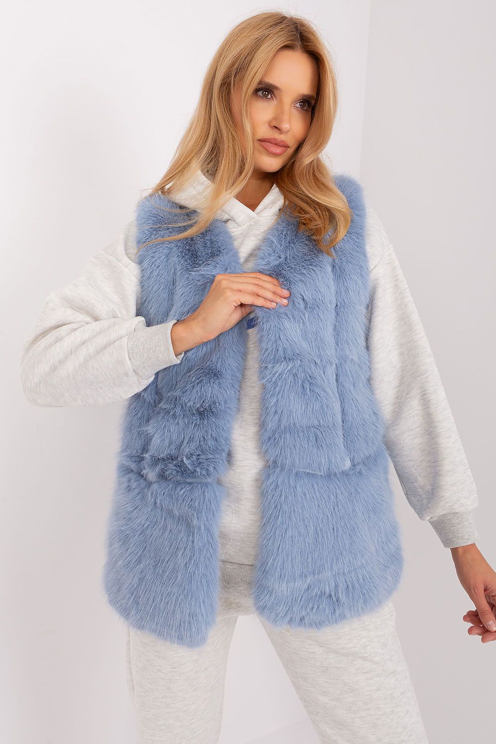 vest model 186706 AT