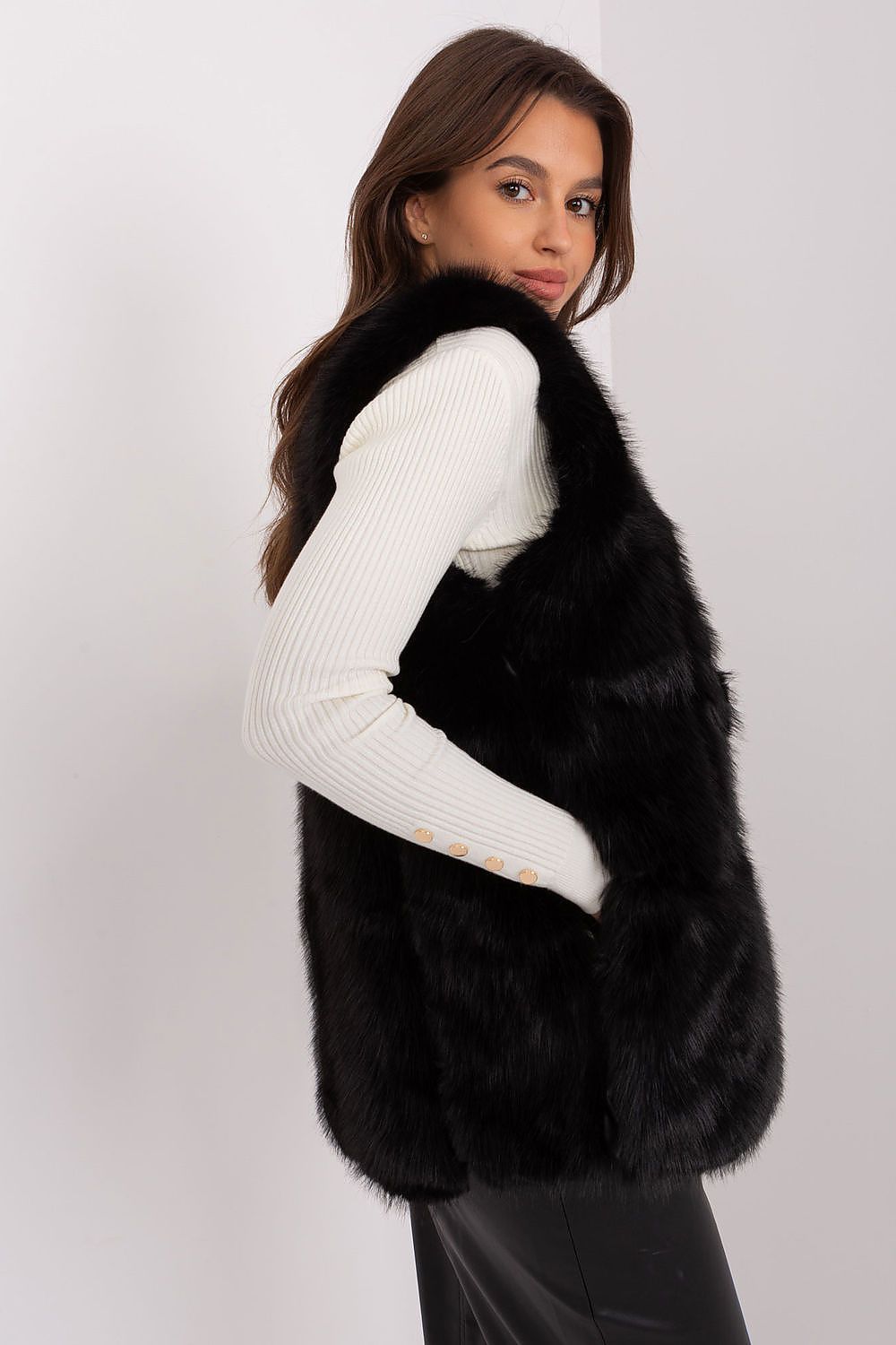 vest model 186708 AT