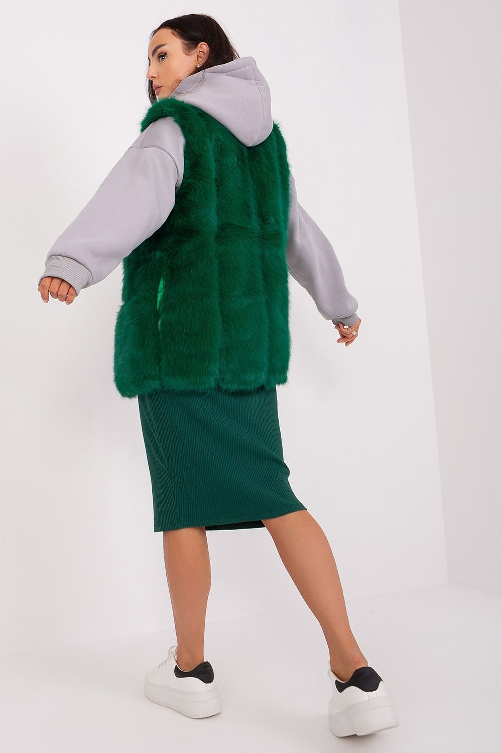 vest model 186710 AT