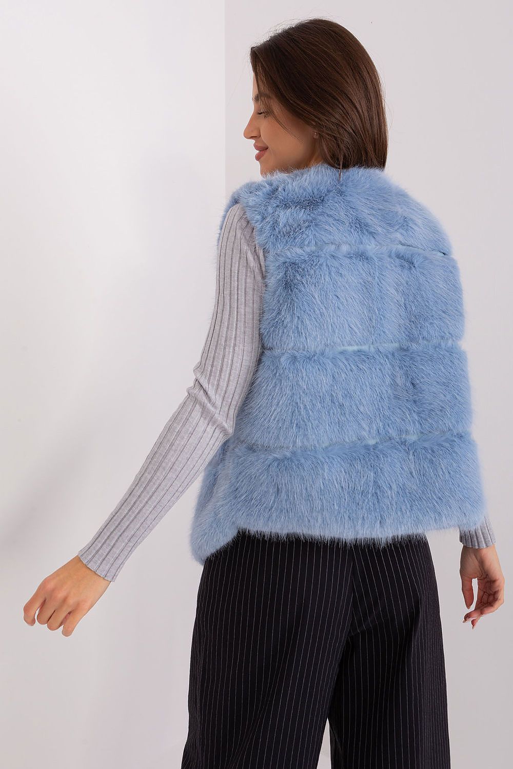 vest model 186711 AT