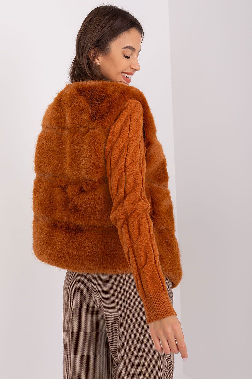 vest model 186712 AT
