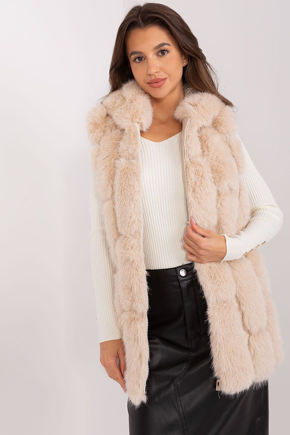 vest model 186719 AT