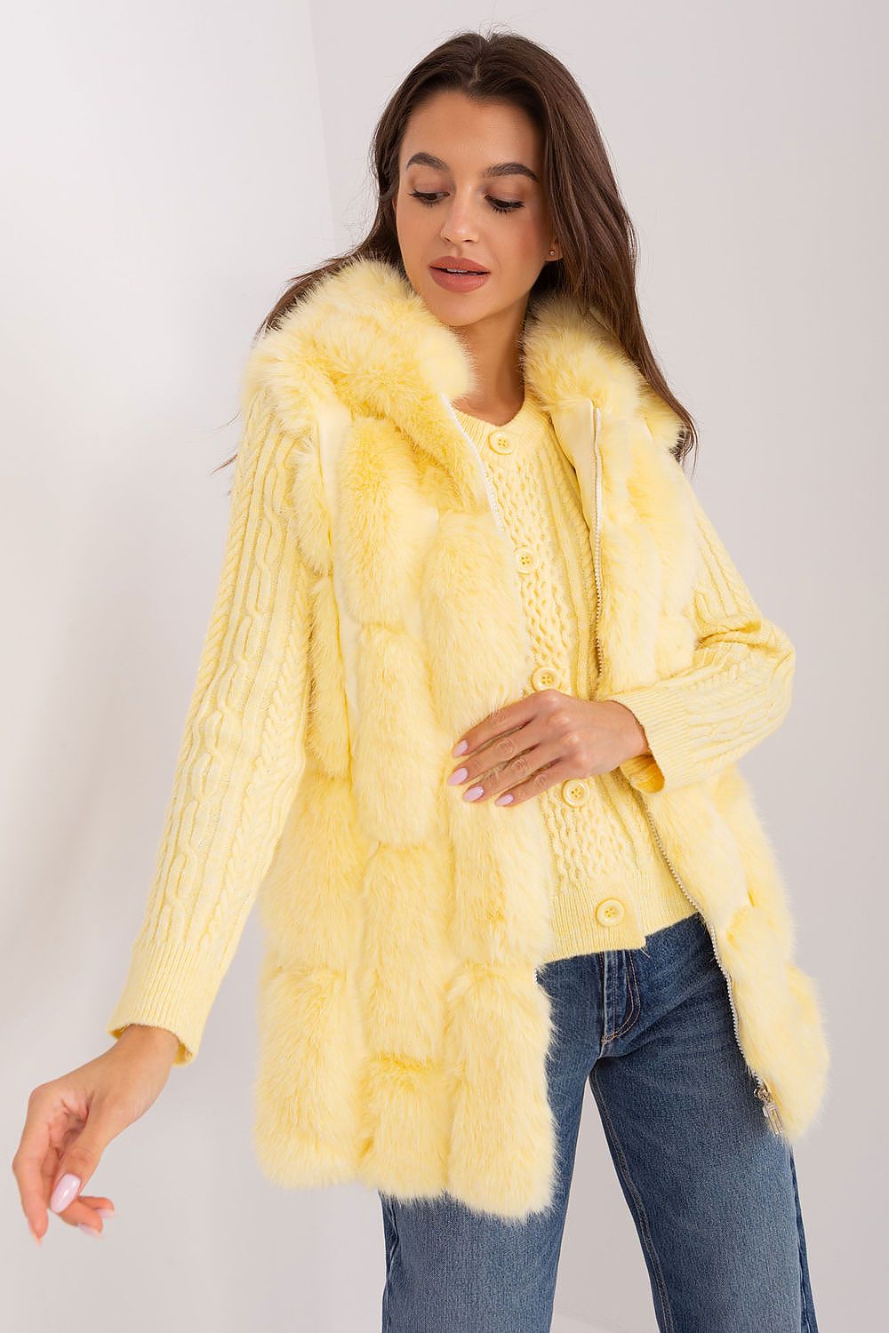 vest model 186720 AT