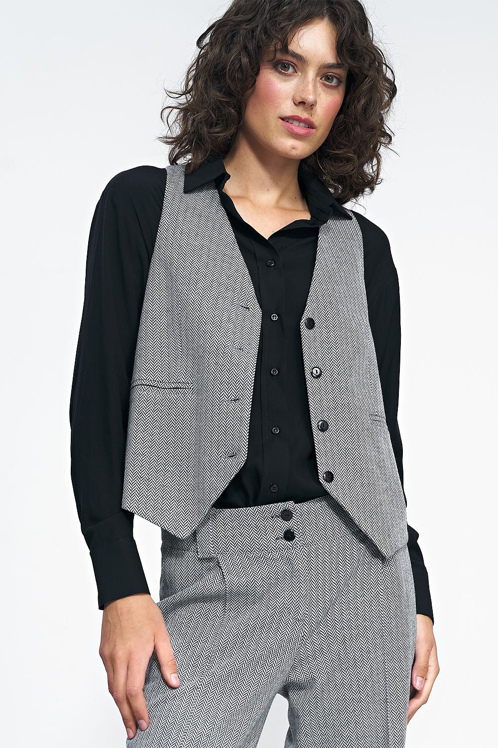 vest model 186845 Nife