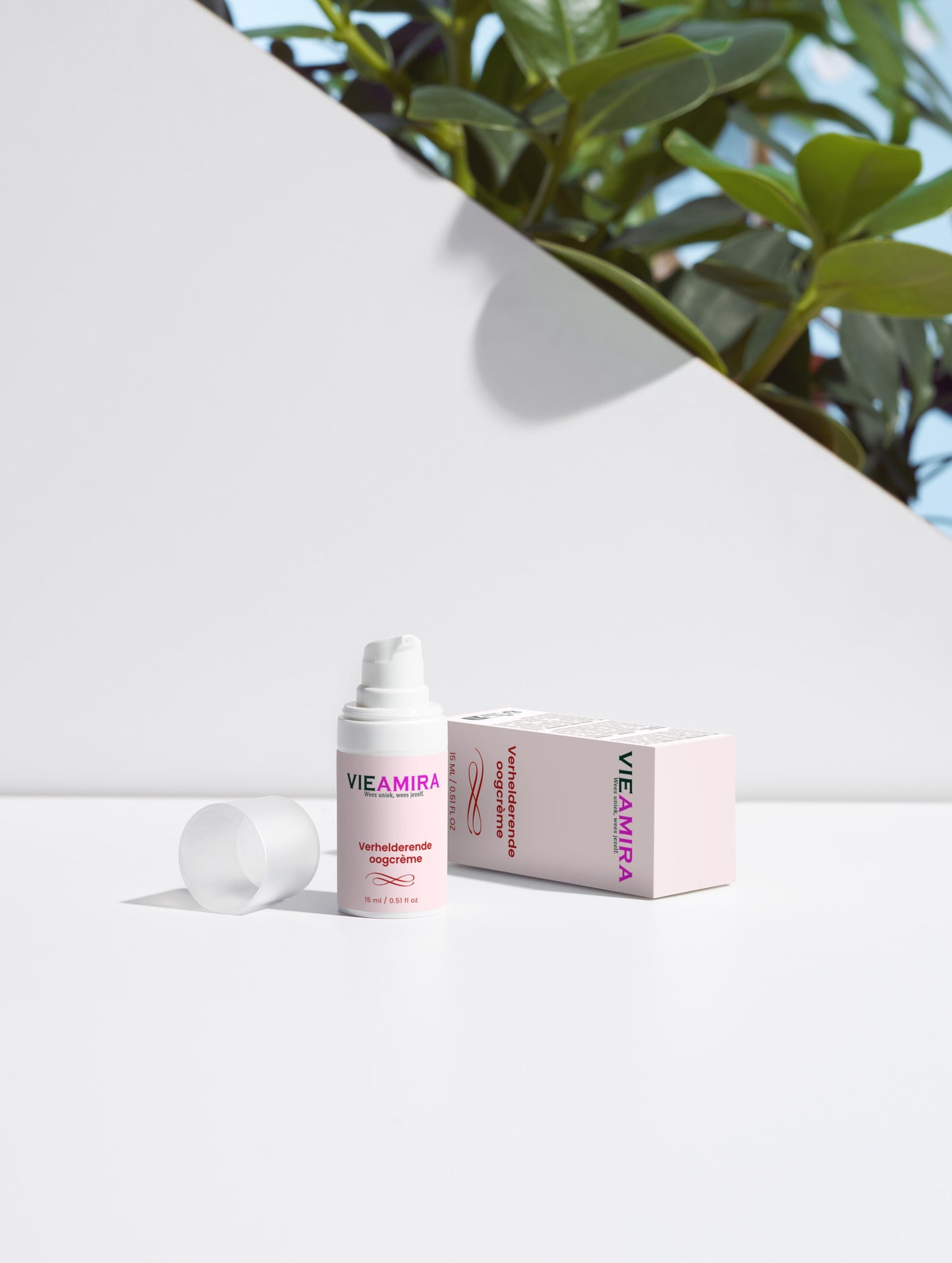 Brightening eye cream